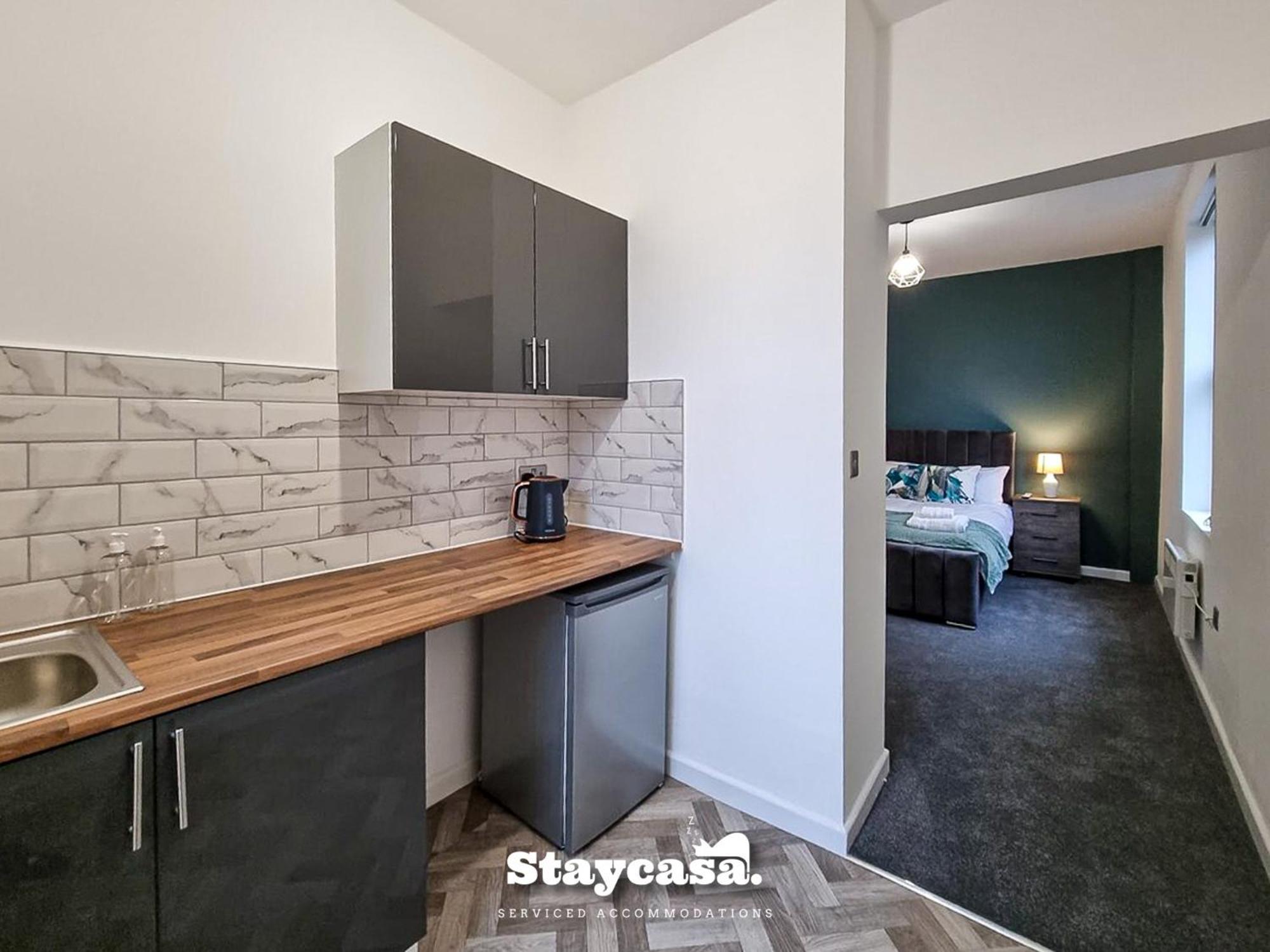 Delightful Spacious Haven With Large Driveway Manchester Buitenkant foto