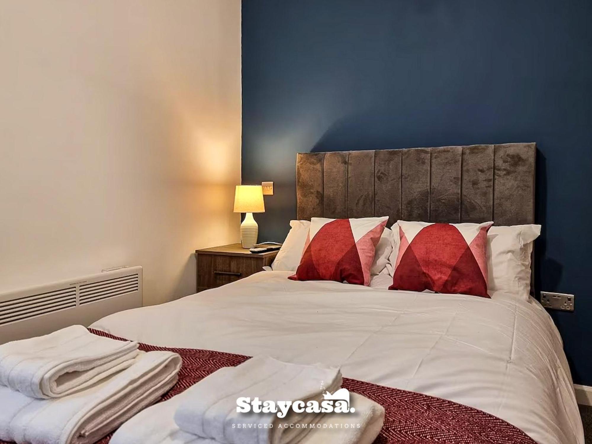 Delightful Spacious Haven With Large Driveway Manchester Buitenkant foto