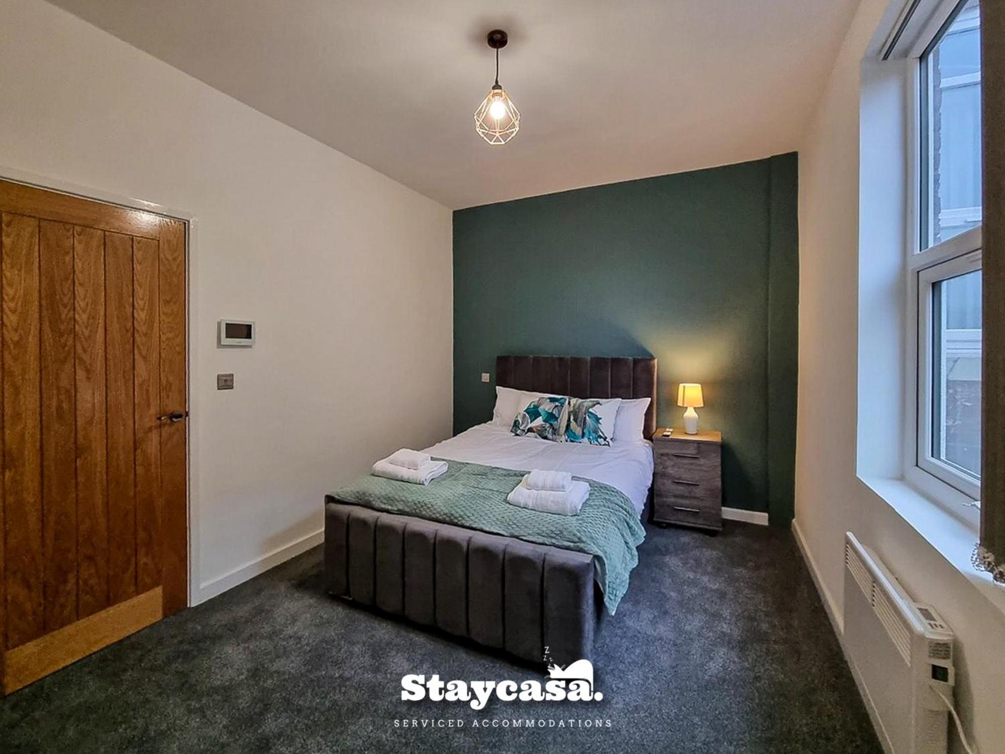 Delightful Spacious Haven With Large Driveway Manchester Buitenkant foto