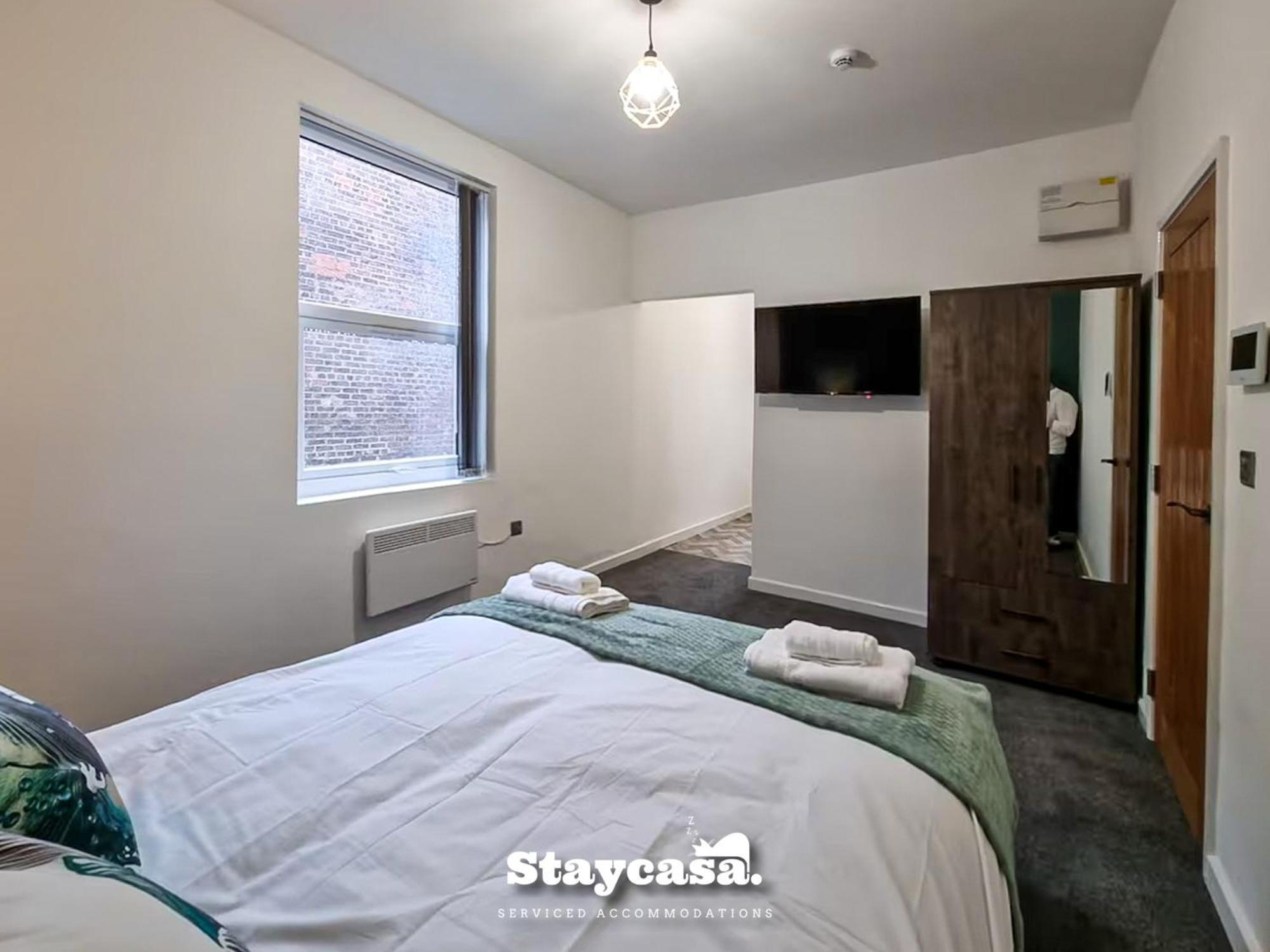 Delightful Spacious Haven With Large Driveway Manchester Buitenkant foto