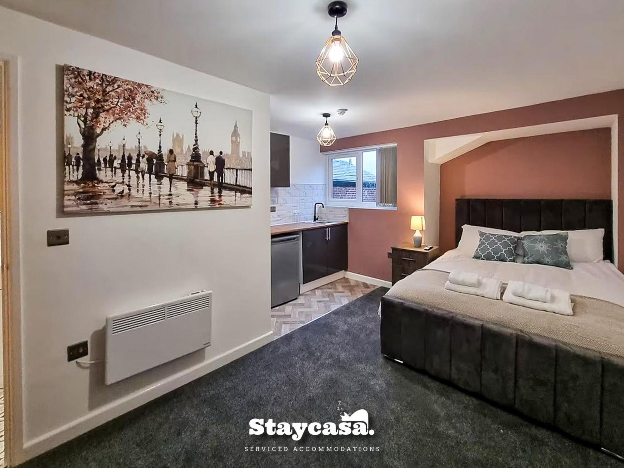 Delightful Spacious Haven With Large Driveway Manchester Buitenkant foto