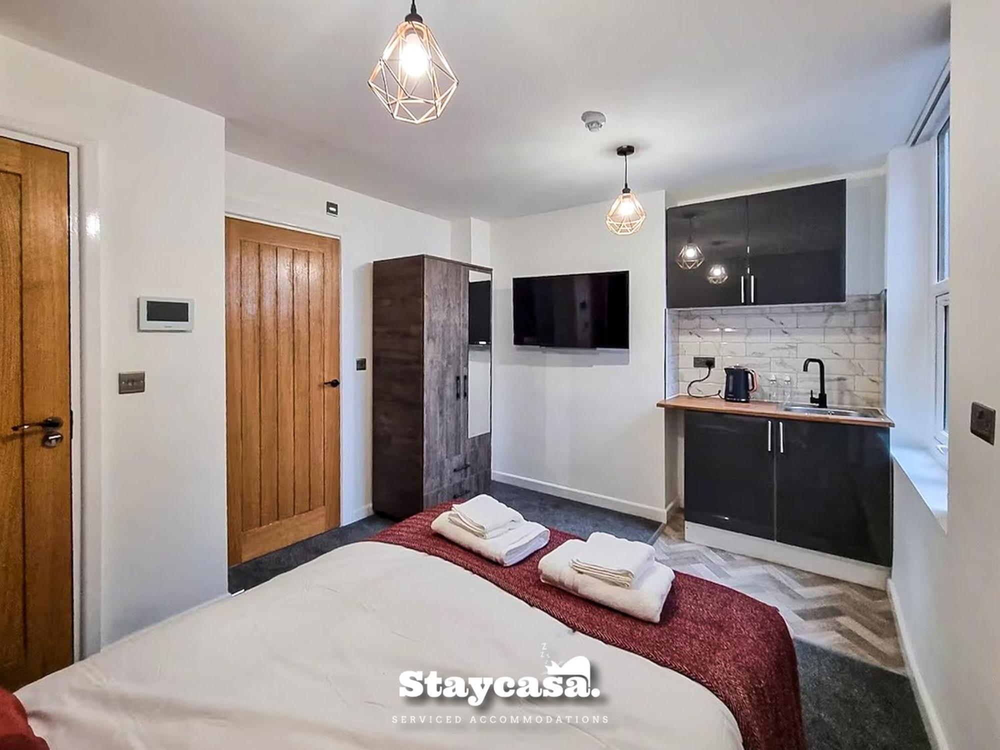 Delightful Spacious Haven With Large Driveway Manchester Buitenkant foto