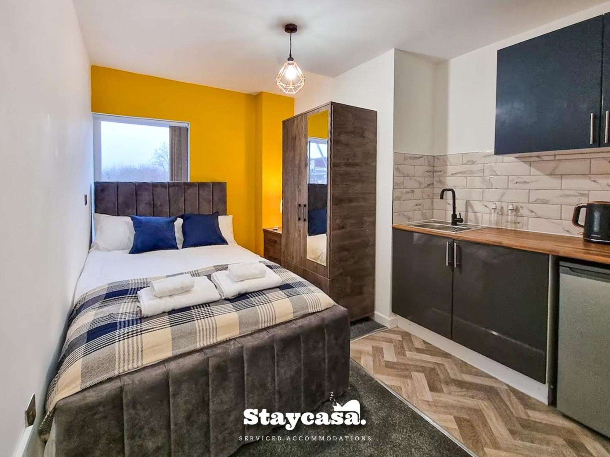 Delightful Spacious Haven With Large Driveway Manchester Buitenkant foto
