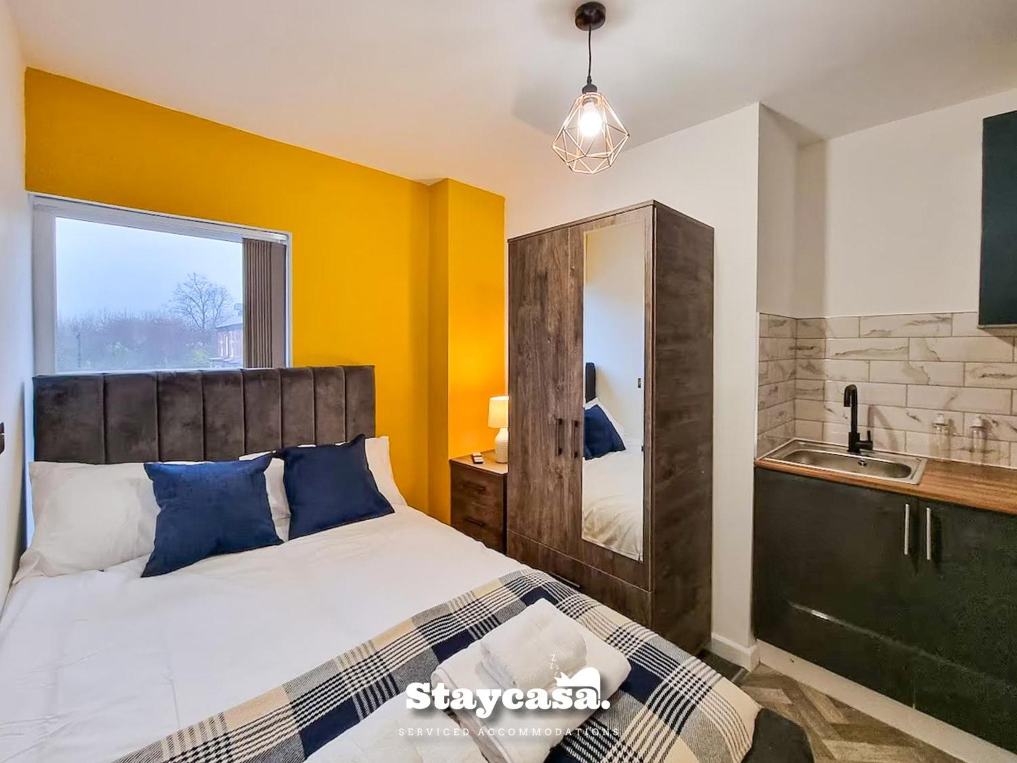 Delightful Spacious Haven With Large Driveway Manchester Buitenkant foto